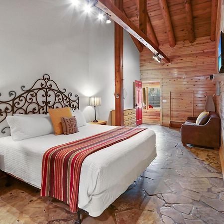 Wimberley Log Cabins Resort And Suites- Unit 3 Exterior photo